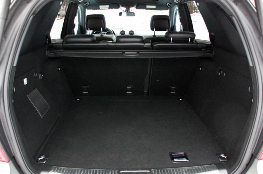  Mercedes-Benz ML63 AMG 2011 года  (фото 8 из 81)